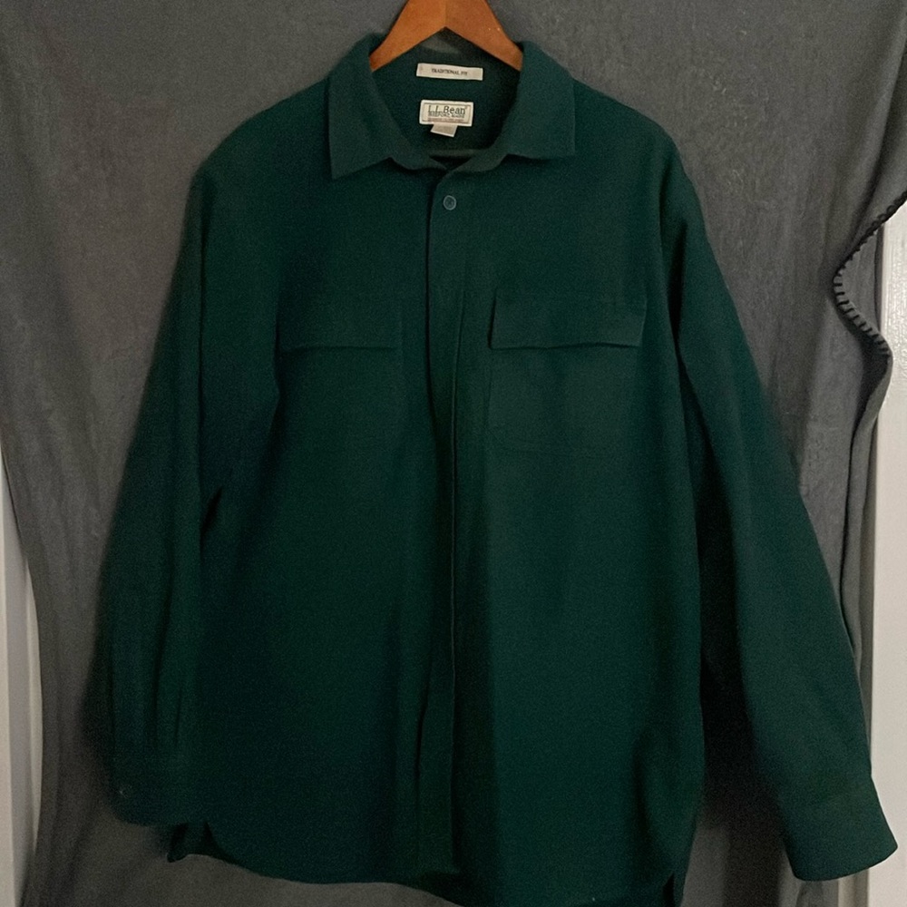 LL Bean Men’s Large Chamois Button Down Shirt